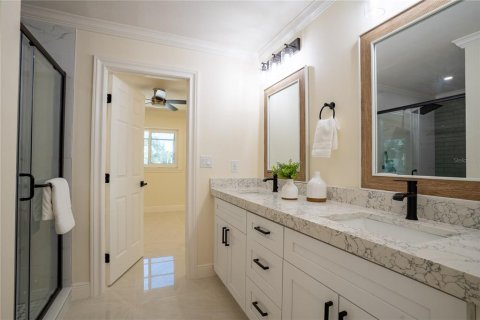 House in Saint Petersburg, Florida 3 bedrooms, 159.05 sq.m. № 2236893 - photo 22