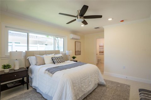 House in Saint Petersburg, Florida 3 bedrooms, 159.05 sq.m. № 2236893 - photo 16