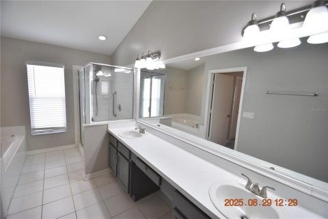 Casa en alquiler en Brandon, Florida, 3 dormitorios, 172.43 m2 № 1915596 - foto 22