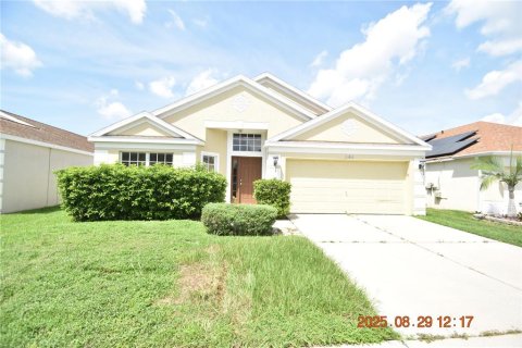 Casa en alquiler en Brandon, Florida, 3 dormitorios, 172.43 m2 № 1915596 - foto 1