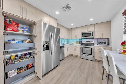 Copropriété à vendre à Pompano Beach, Floride: 3 chambres, 150.5 m2 № 2407590 - photo 9