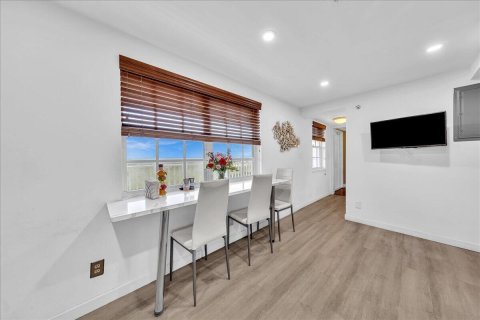 Copropriété à vendre à Pompano Beach, Floride: 3 chambres, 150.5 m2 № 2407590 - photo 12
