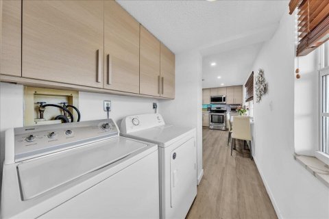 Copropriété à vendre à Pompano Beach, Floride: 3 chambres, 150.5 m2 № 2407590 - photo 5