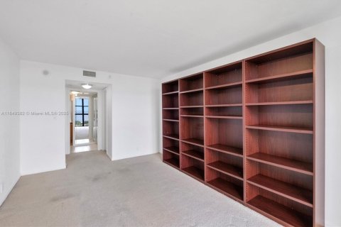 Condominio en venta en Miami, Florida, 2 dormitorios, 141.21 m2 № 1851986 - foto 25
