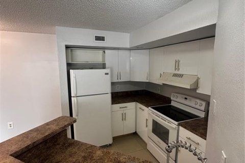 Copropriété à vendre à Sunrise, Floride: 1 chambre, 69.03 m2 № 1788995 - photo 5