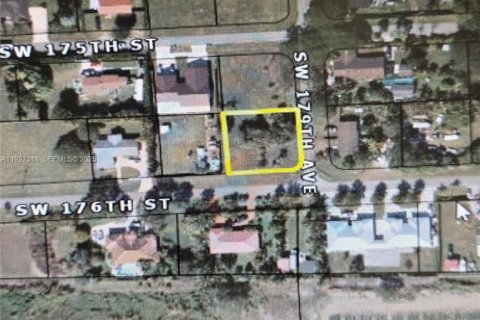 Land in Miami, Florida № 1986243 - photo 1