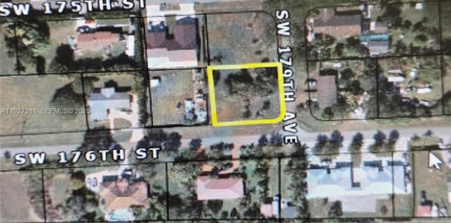 Land in Miami, Florida № 1986243