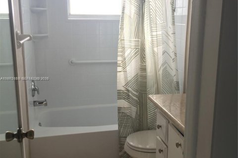 Condominio en venta en Hollywood, Florida, 2 dormitorios, 74.32 m2 № 2033244 - foto 9