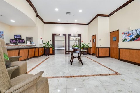 Copropriété à vendre à Coral Gables, Floride: 3 chambres, 124.21 m2 № 2001323 - photo 18