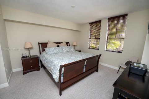 Condo in Coral Gables, Florida, 2 bedrooms  № 1868696 - photo 11