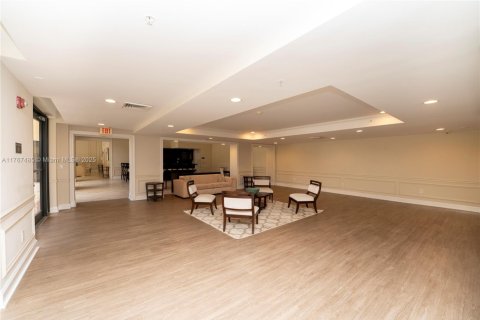 Condo in Coral Gables, Florida, 2 bedrooms  № 1868696 - photo 21