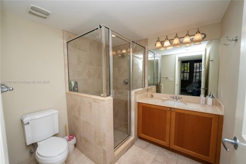 Condo in Coral Gables, Florida, 2 bedrooms  № 1868696 - photo 17