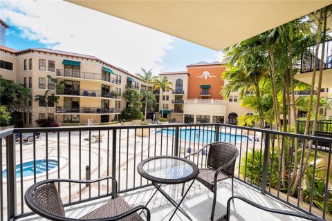 Condo in Coral Gables, Florida, 2 bedrooms  № 1868696 - photo 18