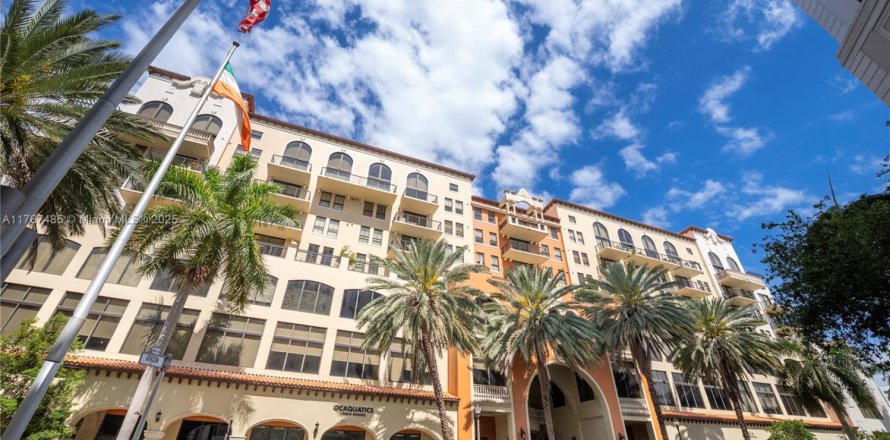Condo in Coral Gables, Florida, 2 bedrooms  № 1868696