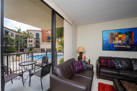 Condo in Coral Gables, Florida, 2 bedrooms  № 1868696 - photo 6