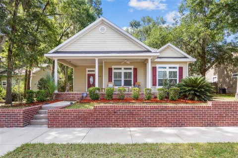 House in Alachua, Florida 3 bedrooms, 154.22 sq.m. № 1838256 - photo 1