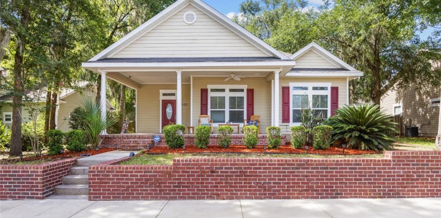 House in Alachua, Florida 3 bedrooms, 154.22 sq.m. № 1838256