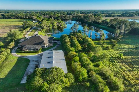 Casa en venta en Plant City, Florida, 4 dormitorios, 602.94 m2 № 1636811 - foto 10