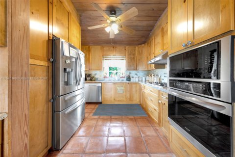 Villa ou maison à vendre à Miami, Floride: 5 chambres, 299.52 m2 № 1867205 - photo 3