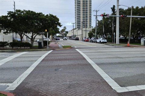 Снять в аренду кондоминиум в Майами-Бич, Флорида 1 спальня, 54.16м2, № 2046451 - фото 21