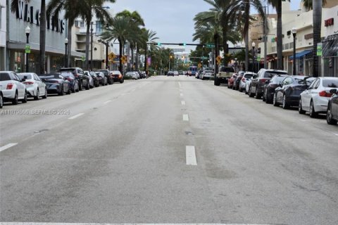 Снять в аренду кондоминиум в Майами-Бич, Флорида 1 спальня, 54.16м2, № 2046451 - фото 26