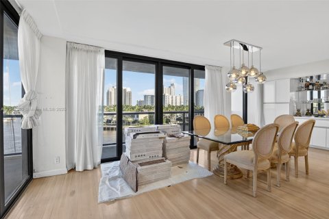 Copropriété à vendre à Aventura, Floride: 3 chambres, 219.25 m2 № 1971866 - photo 23