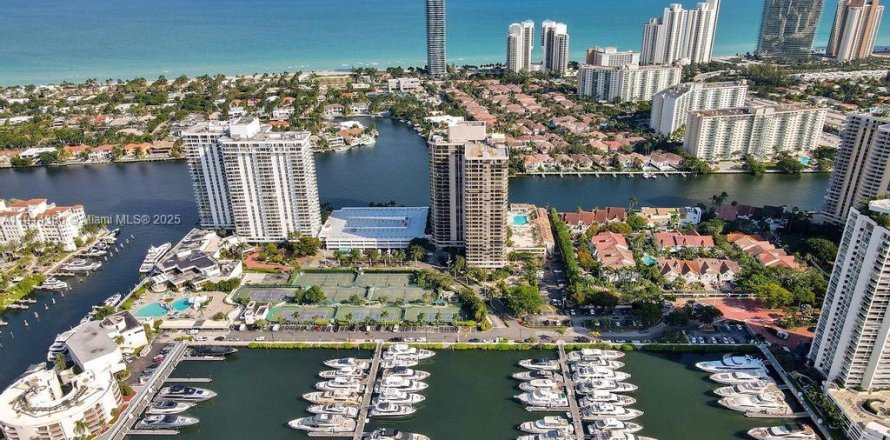 Condo in Aventura, Florida, 3 bedrooms  № 1971866