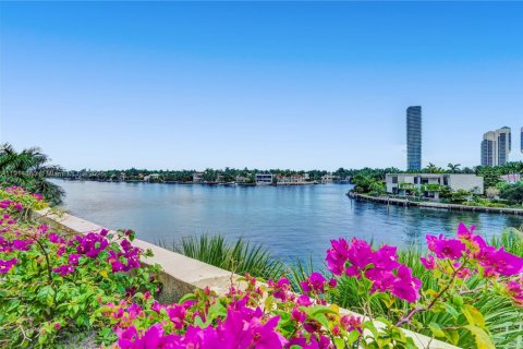 Condo in Aventura, Florida, 3 bedrooms  № 1971866 - photo 21