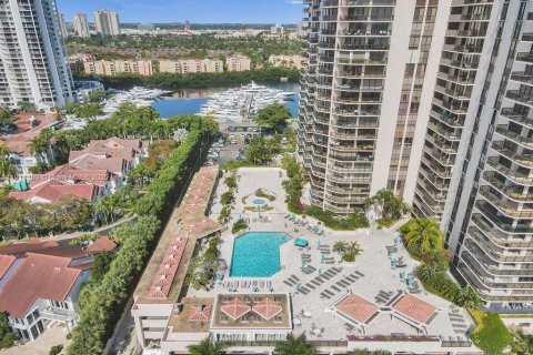 Condo in Aventura, Florida, 3 bedrooms  № 1971866 - photo 4