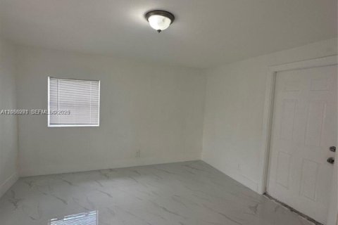 Villa ou maison à louer à Fort Lauderdale, Floride: 3 chambres, 113.25 m2 № 2168885 - photo 8