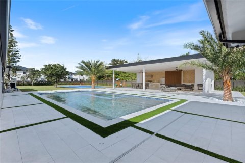 Villa ou maison à vendre à Miami, Floride: 6 chambres, 402.92 m2 № 2054948 - photo 28