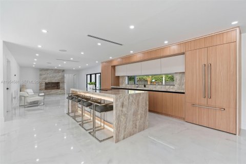 Villa ou maison à vendre à Miami, Floride: 6 chambres, 402.92 m2 № 2054948 - photo 23