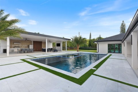 Villa ou maison à vendre à Miami, Floride: 6 chambres, 402.92 m2 № 2054948 - photo 29