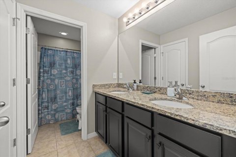 Casa en venta en Bradenton, Florida, 4 dormitorios, 300.45 m2 № 2386086 - foto 27