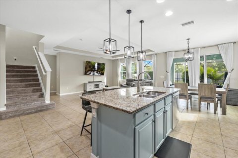 Casa en venta en Bradenton, Florida, 4 dormitorios, 300.45 m2 № 2386086 - foto 3