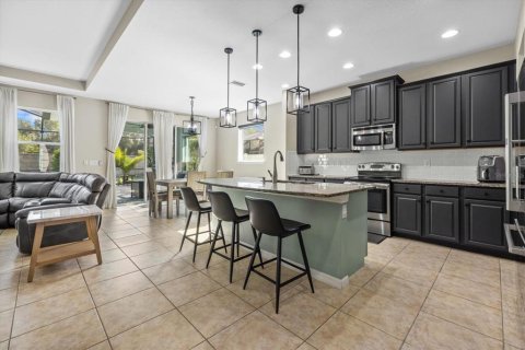 Casa en venta en Bradenton, Florida, 4 dormitorios, 300.45 m2 № 2386086 - foto 5