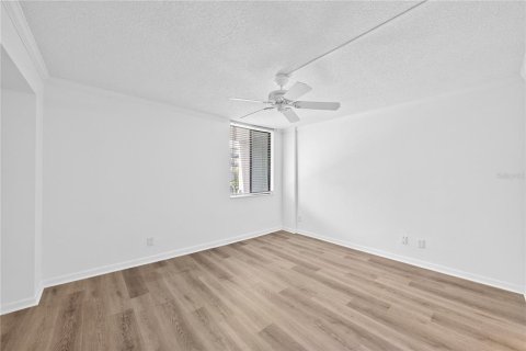 Copropriété à louer à Tampa, Floride: 2 chambres, 105.54 m2 № 1807222 - photo 9