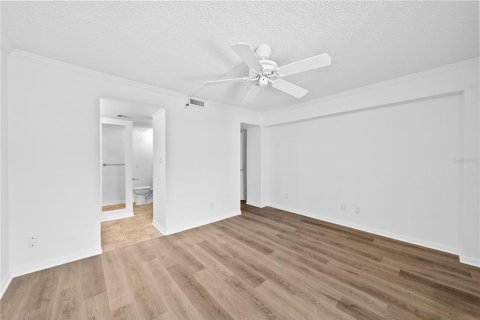Copropriété à louer à Tampa, Floride: 2 chambres, 105.54 m2 № 1807222 - photo 11