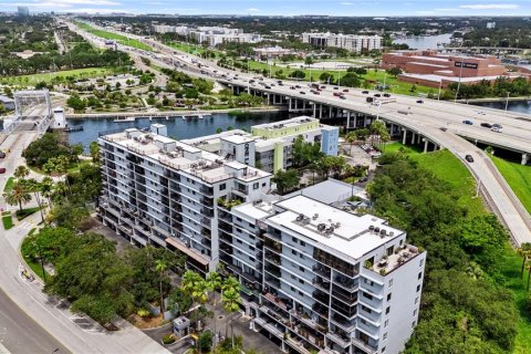 Copropriété à louer à Tampa, Floride: 2 chambres, 105.54 m2 № 1807222 - photo 1