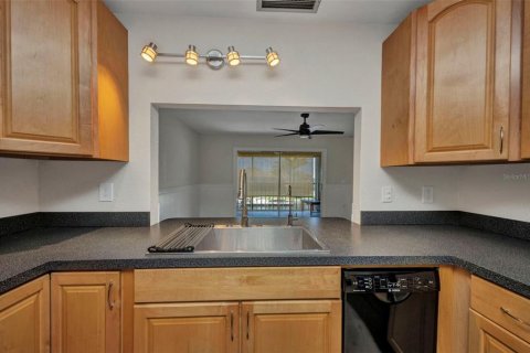 Condominio en alquiler en Punta Gorda, Florida, 2 dormitorios, 77.95 m2 № 1810466 - foto 11