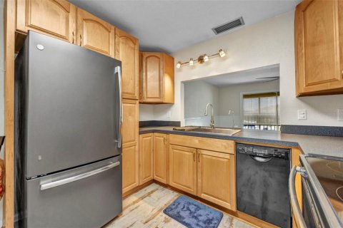 Condominio en alquiler en Punta Gorda, Florida, 2 dormitorios, 77.95 m2 № 1810466 - foto 10