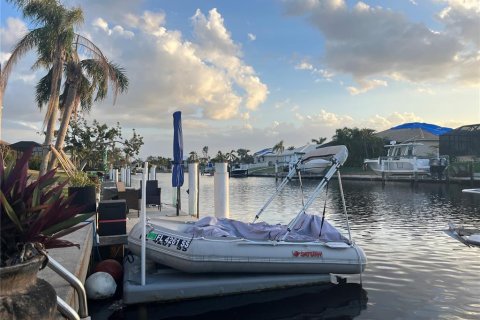 Condominio en alquiler en Punta Gorda, Florida, 2 dormitorios, 77.95 m2 № 1810466 - foto 3