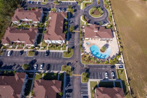 Townhouse in Kissimmee, Florida 4 bedrooms, 157.38 sq.m. № 2098959 - photo 14