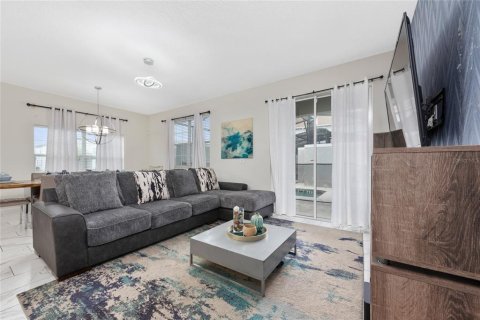 Townhouse in STOREY LAKE in Kissimmee, Florida 5 bedrooms, 201.41 sq.m. № 1803749 - photo 13
