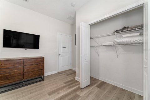 Townhouse in STOREY LAKE in Kissimmee, Florida 5 bedrooms, 201.41 sq.m. № 1803749 - photo 19