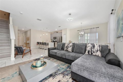 Townhouse in STOREY LAKE in Kissimmee, Florida 5 bedrooms, 201.41 sq.m. № 1803749 - photo 15