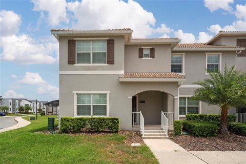 Townhouse in STOREY LAKE in Kissimmee, Florida 5 bedrooms, 201.41 sq.m. № 1803749 - photo 1