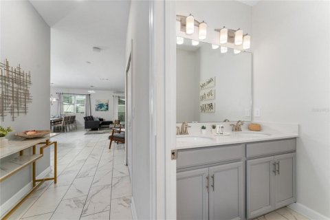 Townhouse in STOREY LAKE in Kissimmee, Florida 5 bedrooms, 201.41 sq.m. № 1803749 - photo 20