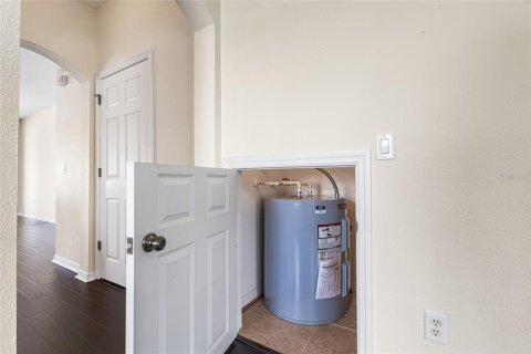 Townhouse in Winter Garden, Florida 3 bedrooms, 136.01 sq.m. № 1839047 - photo 18