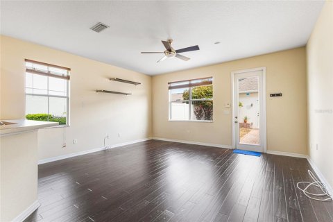 Townhouse in Winter Garden, Florida 3 bedrooms, 136.01 sq.m. № 1839047 - photo 13